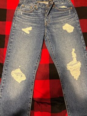 Levi's Distressed Straight Leg Jeans in Blue with White Rips